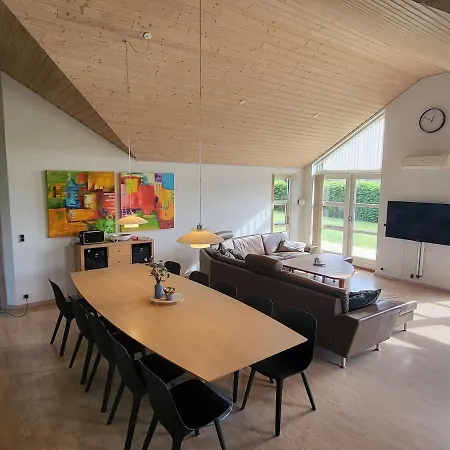 Nyaraló Luxury Activity House With Wellness And Enclosed Garden